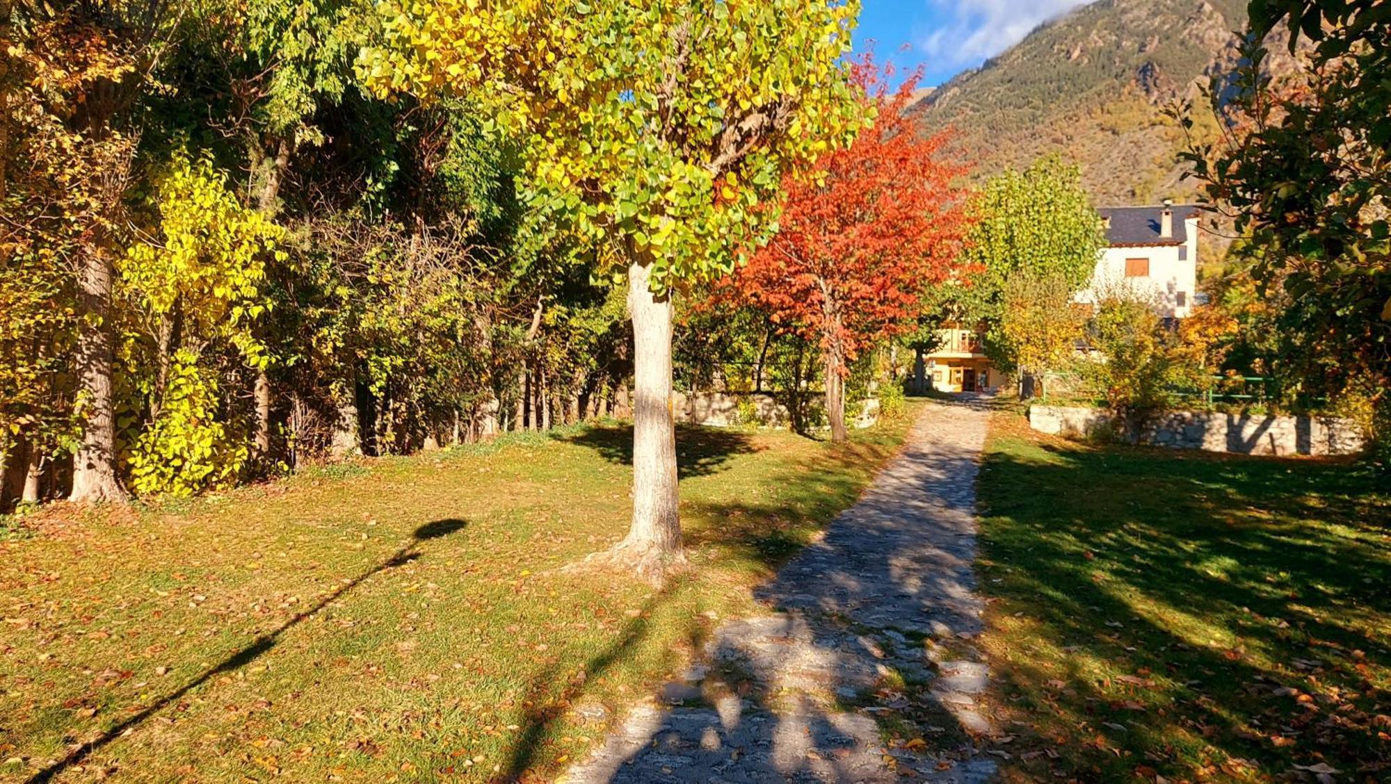 Camping Solau Espot Bagian luar foto