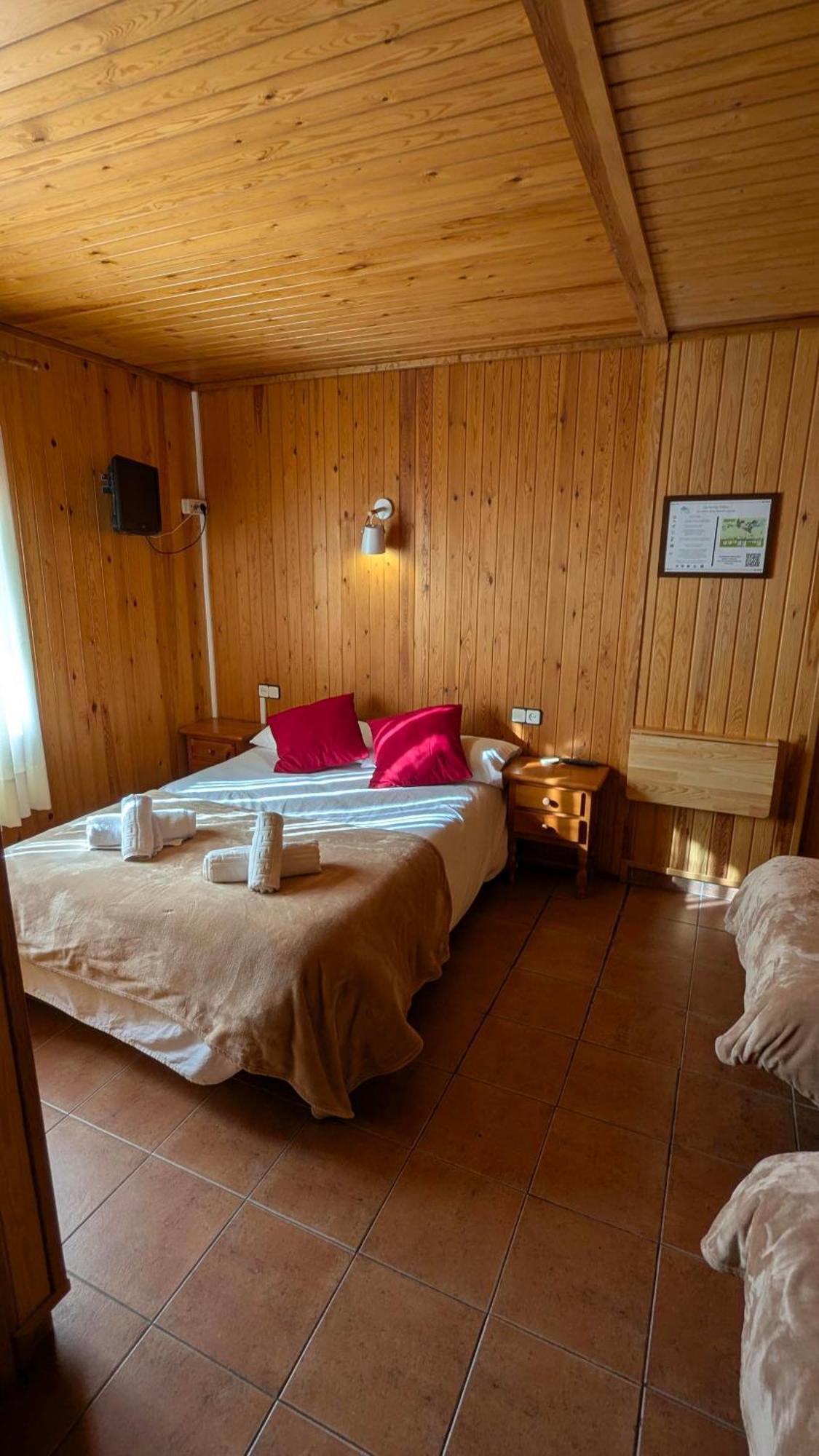 Camping Solau Espot Bagian luar foto